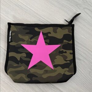 HAUTE SHORE neoprene Camouflage Pouch with Pink Star